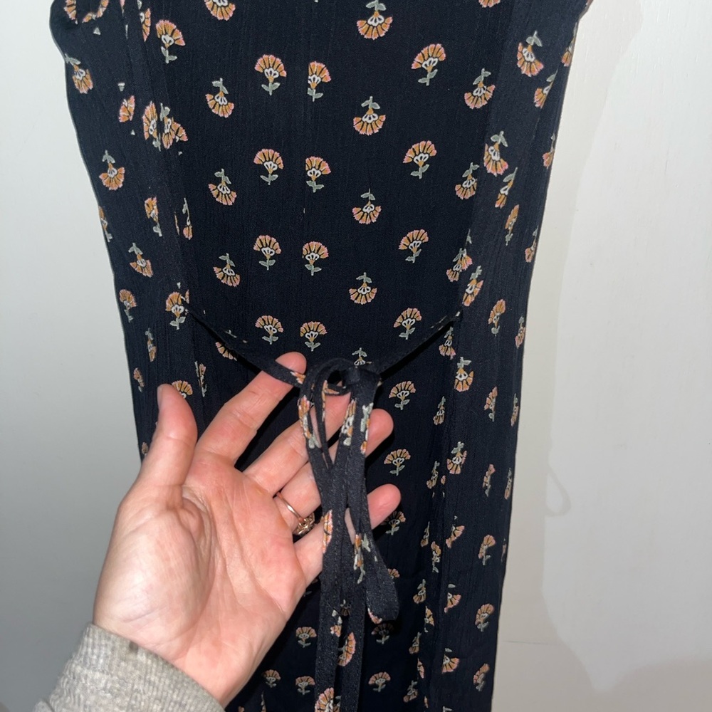 Billabong Black Floral Midi Dress - Picture 4 of 4
